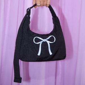 NWT BAGGU mini embroidered bow